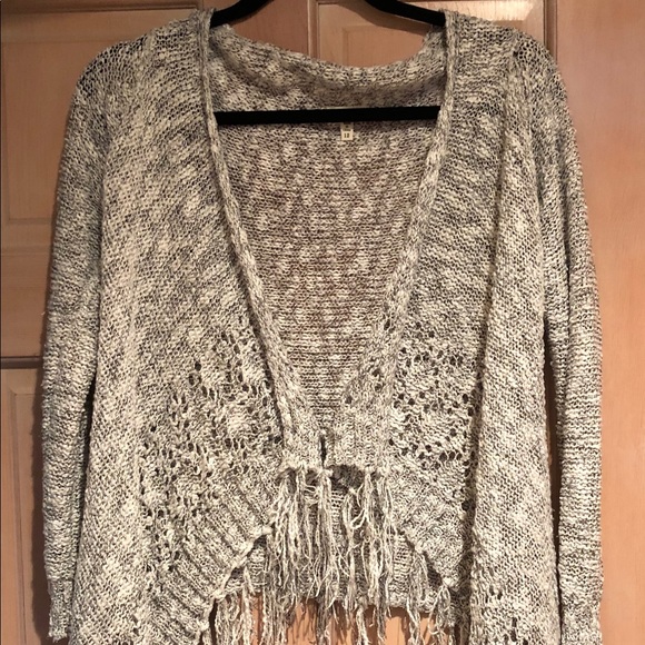 3/$20 Waterfall Fringed Sweater Blk, Gray, Cream - Picture 4 of 8
